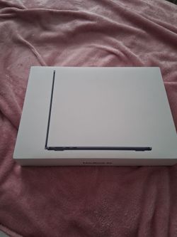 Apple Mac book air NEW 2026