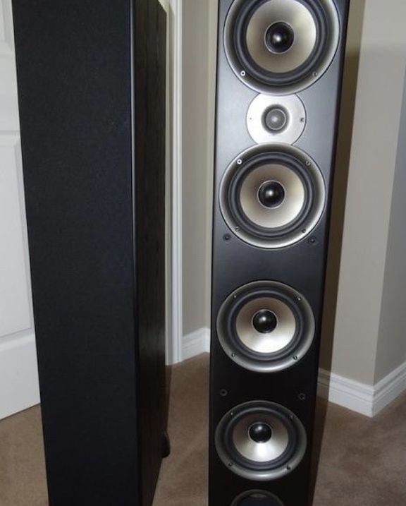 Pair of Polk Audio Monitor 70 Series II Speakers excellent condition