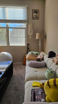 MODERN UPHOLSTERY SOFT VELVET COUCH