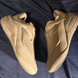 Shai 001 “Ares” Men’s Size 9.5