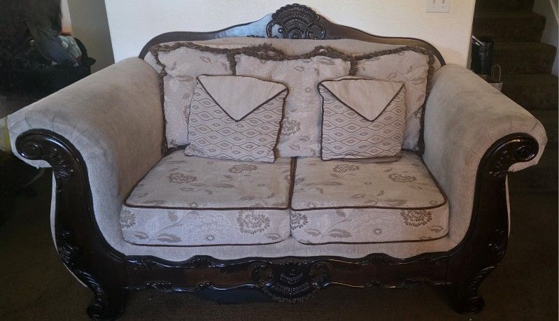 Free Couches 3 Pcs Set