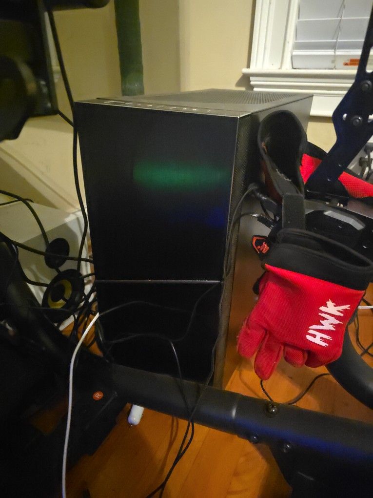 GAMING COMPUTER