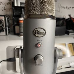 Bundle Of Blue Yeti Condenser Microphone 