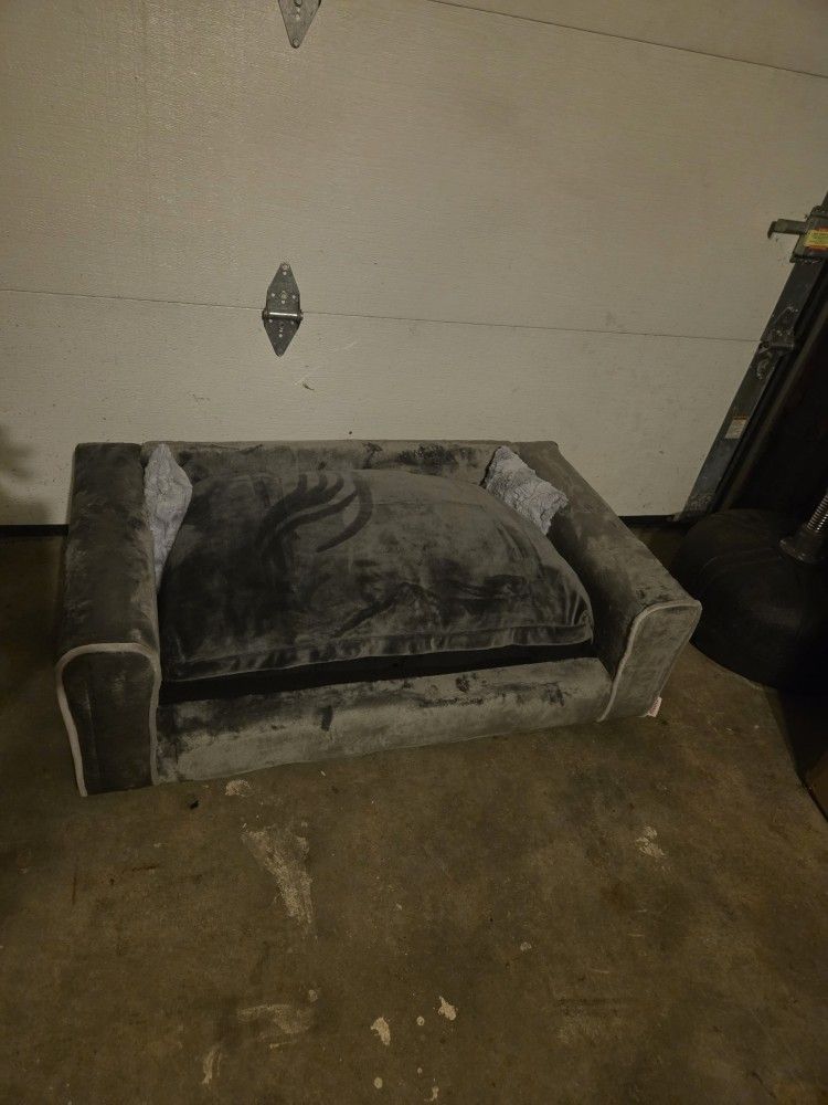 Dog bed/couch