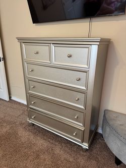 Dresser and nightstand