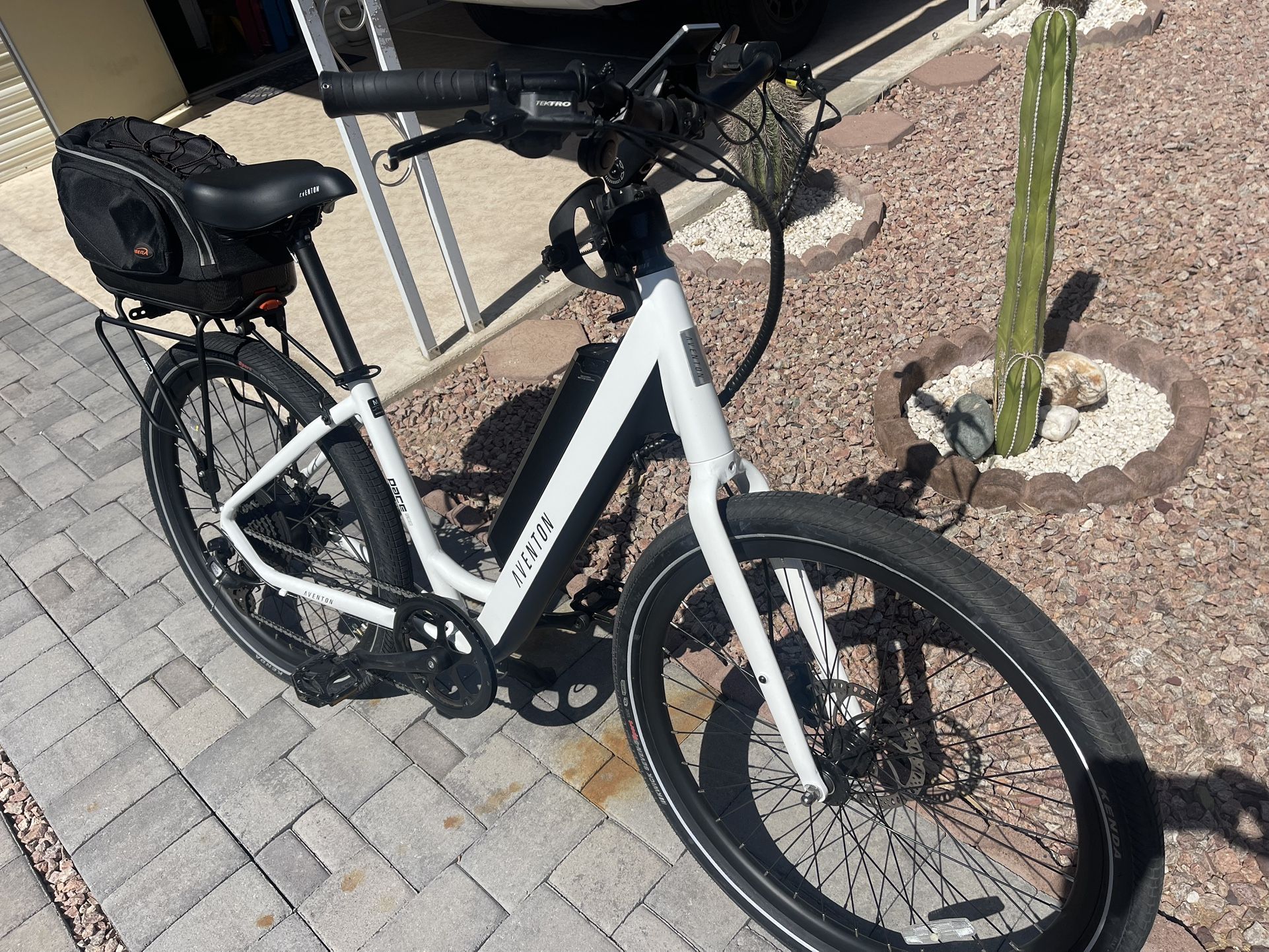 E-bike Aventon Pace 500 Step Through