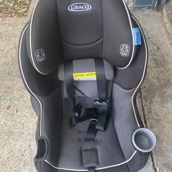 Baby’s Car seat 