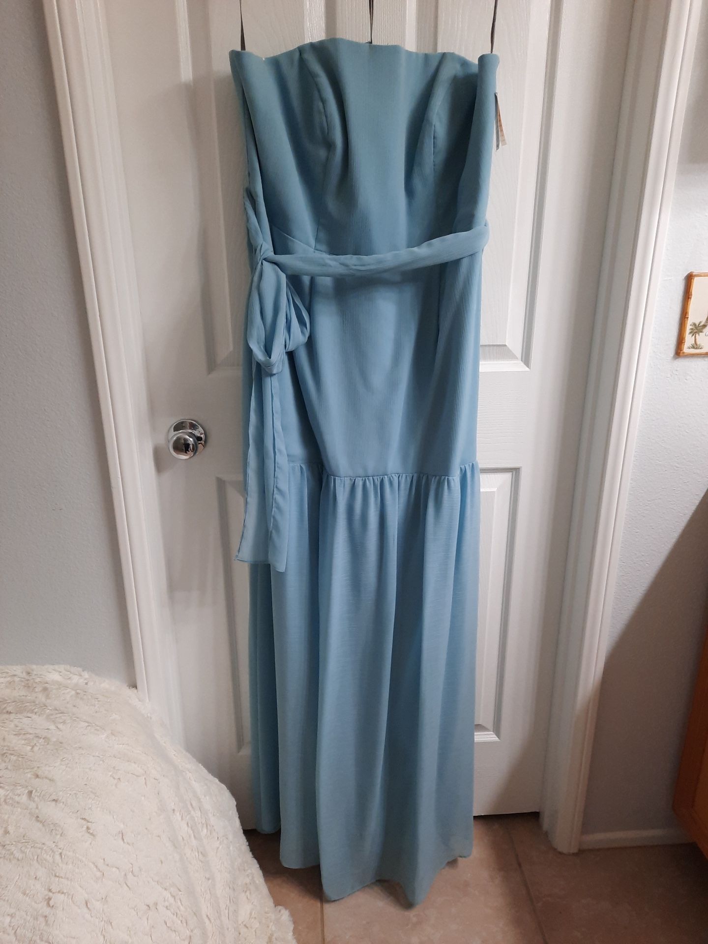 Silver Blue Chiffon Strapless Gown With Sash Belt Size 18