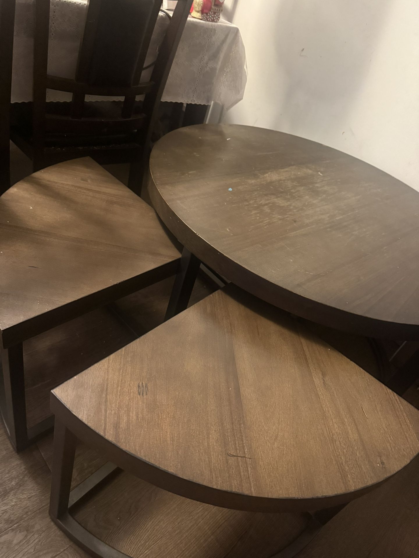 Round Table