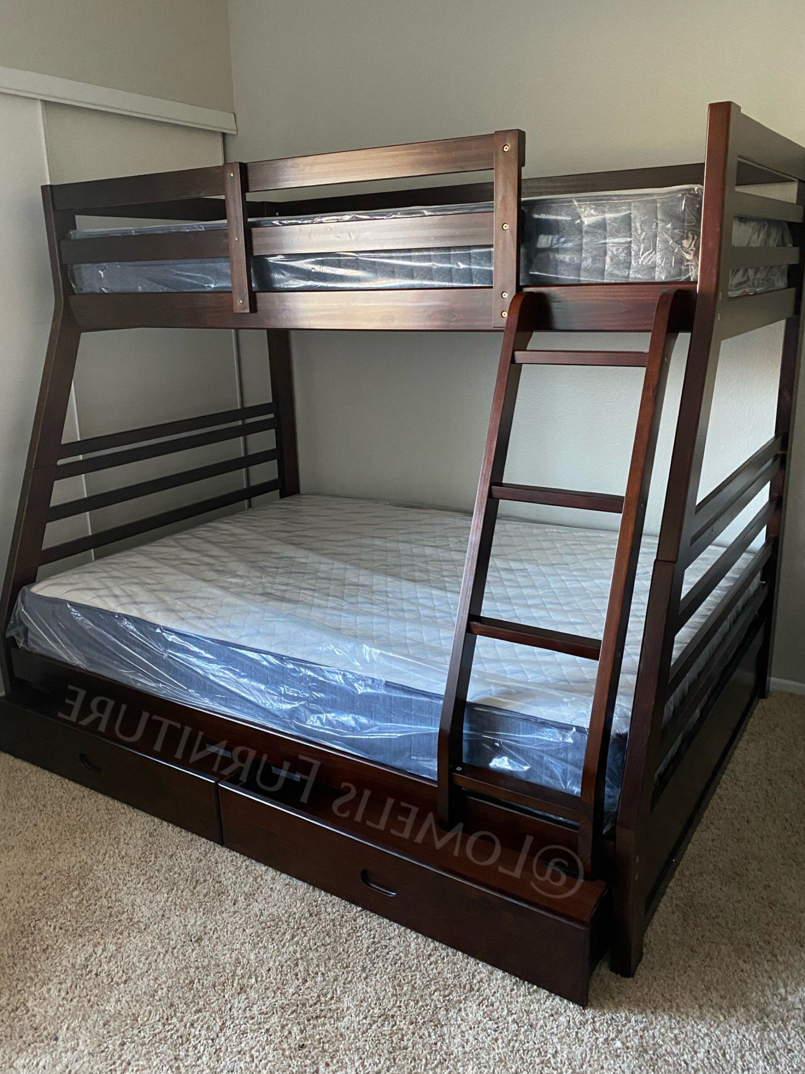 Twin/full bunk beds with mattress included