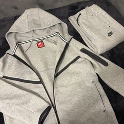 Grey Nike Tech Zip Up With Pants (XL In Kids)
