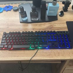 LVLUP Pro Gaming Keyboard with LED keys 