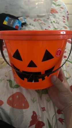 Halloween Bucket Candy