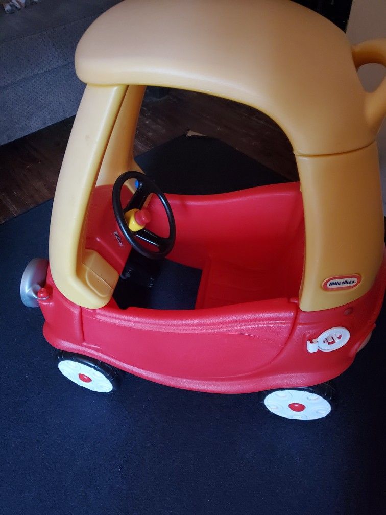 Cozy Coupe With Parent Handle