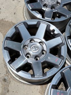 Toyota 4Runner SR5 17 wheels