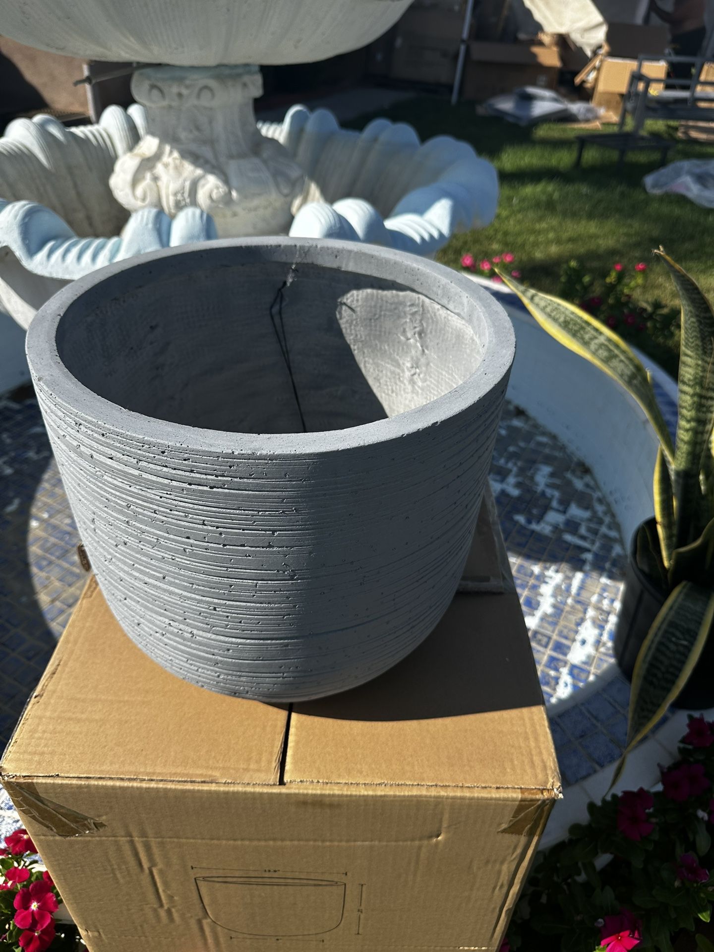 brand new patio ceramic pot in box