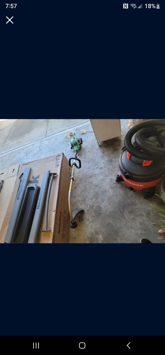 20$ John Deer Weed Eater