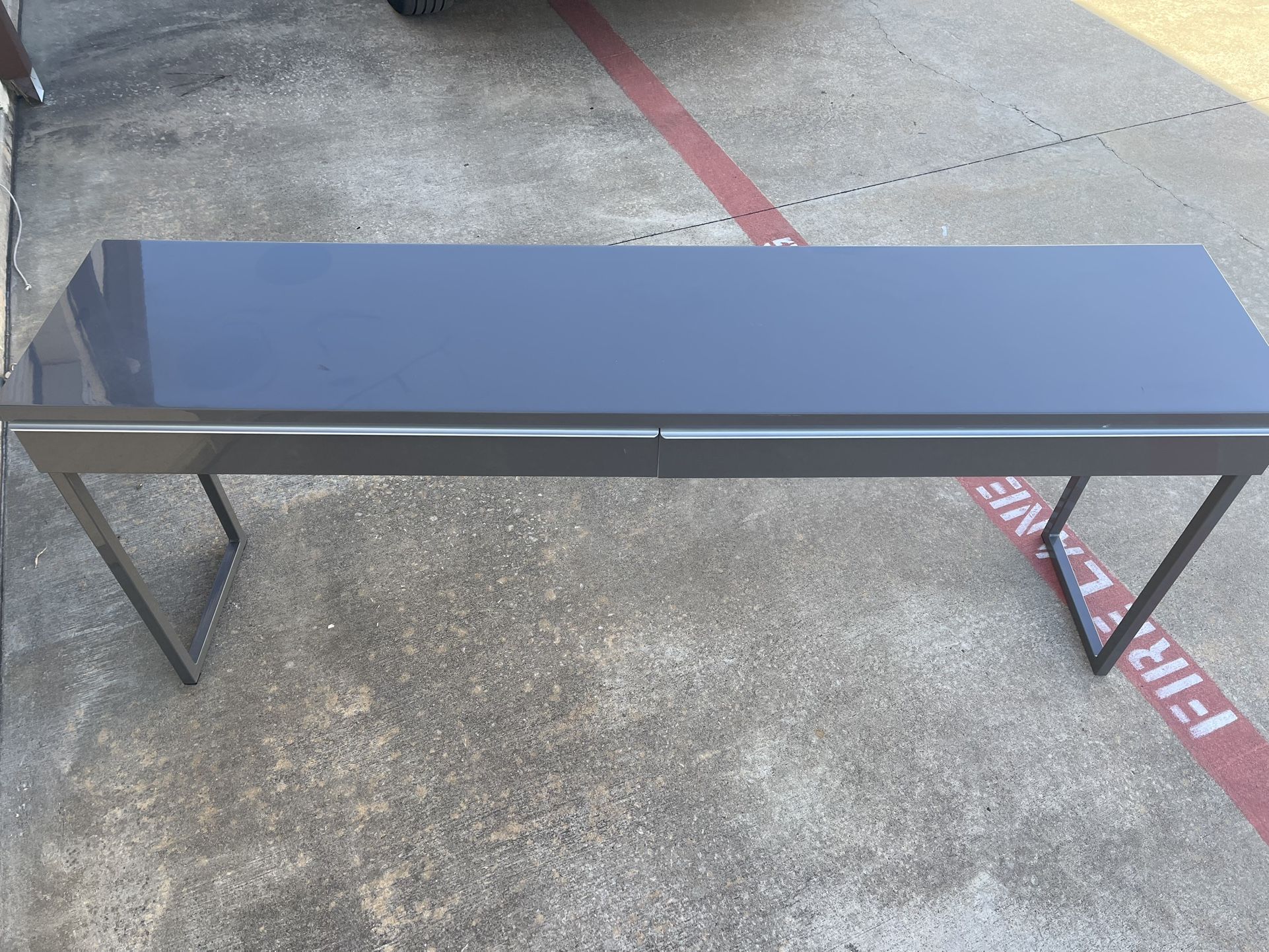 IKEA Besta Burs high gloss desk/office/hall/entry table