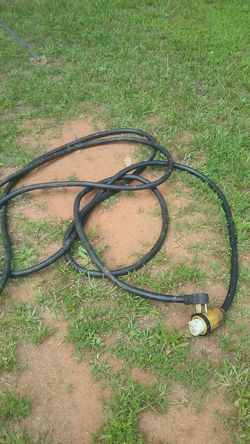 Rv electrical plug in
