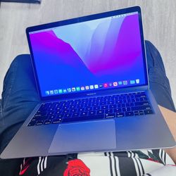 MacBook Air 13in. 2018 Core i5 8gb Ram 256gb $80 Down