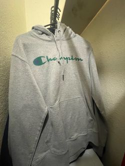 Champion pull over