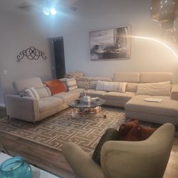 Sectional Couch Cream Color 