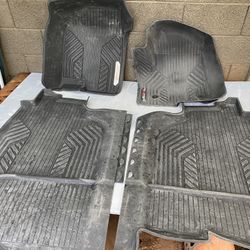 Chevy Silverado / GMC Sierra Z71 OEM All-Weather Floor Mats 4-Piece Set