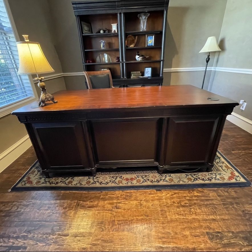 Aspen Home Executive Desk, Lateral File