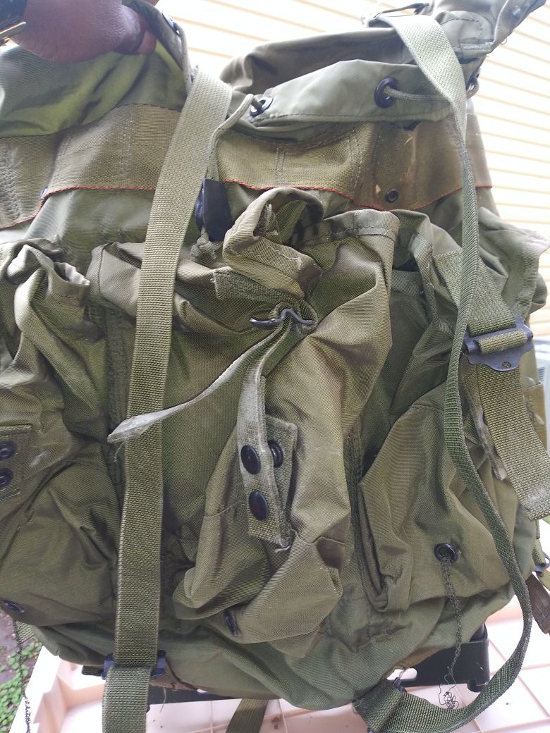 Out door hikeing backpack use in great condition