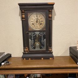 Late 1800 Antique Mantel Clock