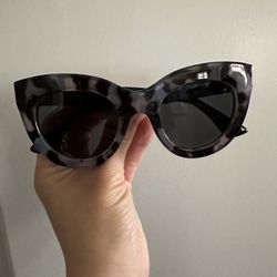 Simply Vera Sunglasses 