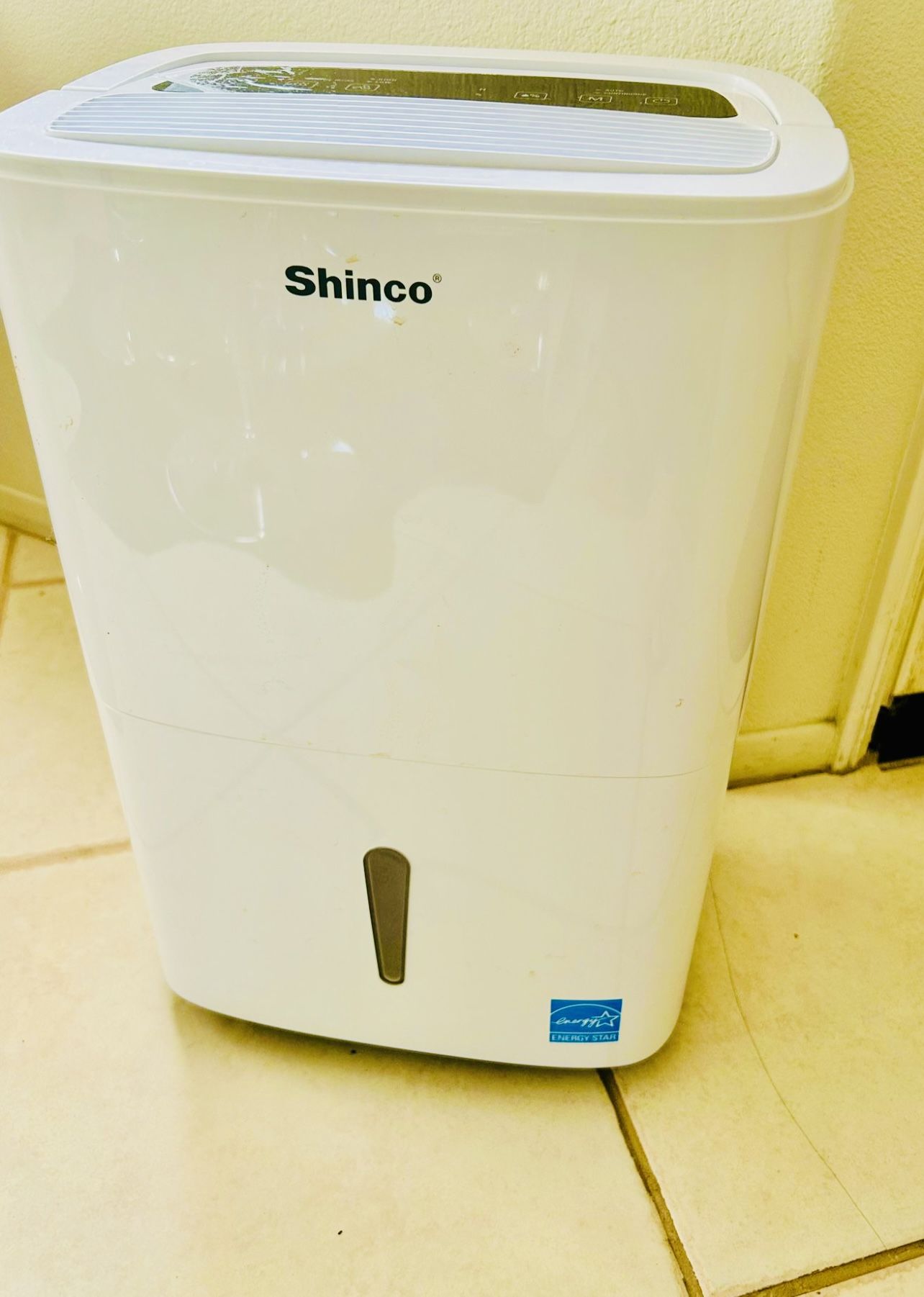 Shino 150 Pints Energy Star dehumidifier 