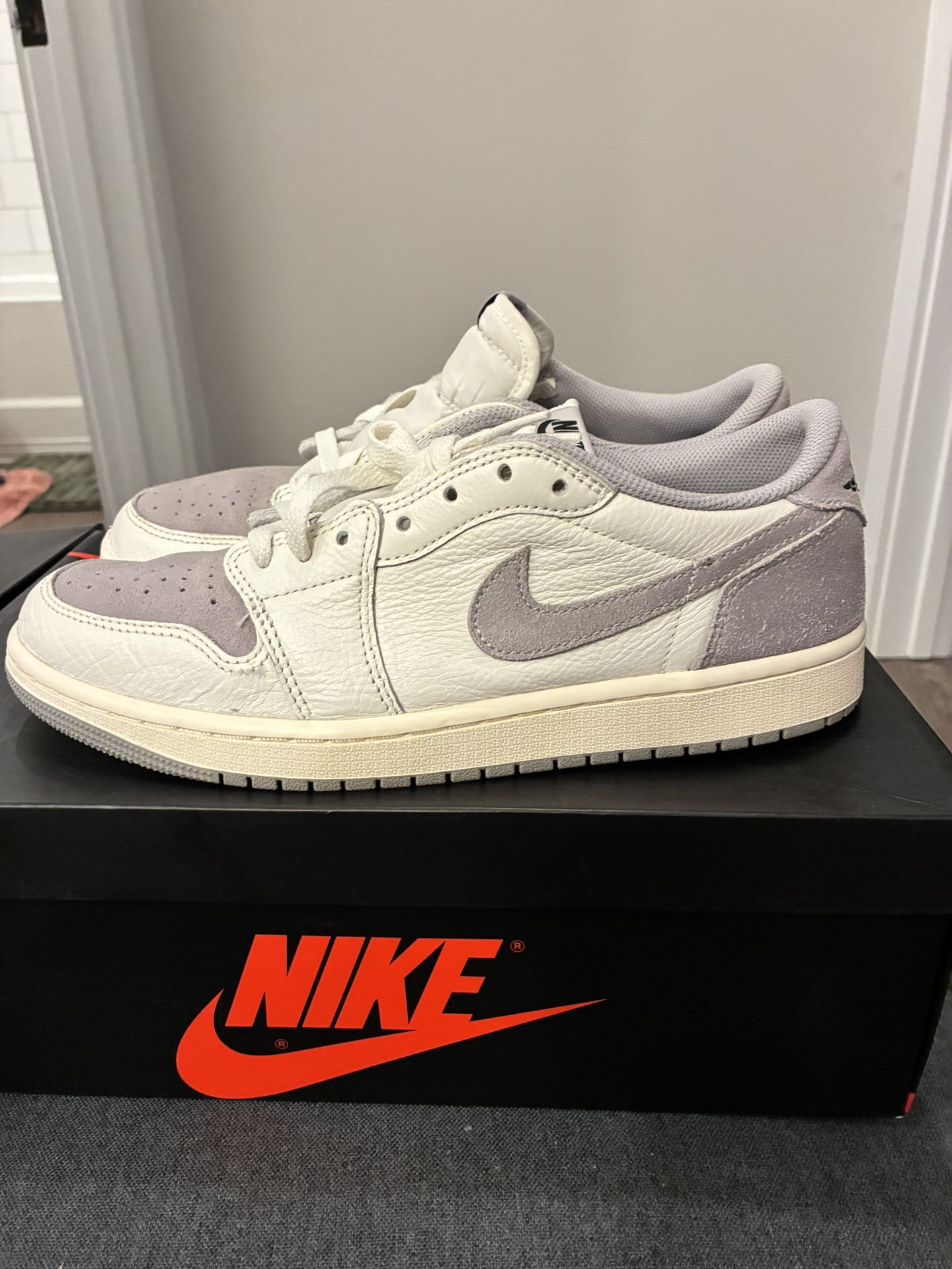 Air Jordan 1 Retro Low OG 'Atmosphere Grey' Used 9.5
