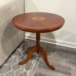 Solid Wood Round Pedestal Side Table (19” Diameter)