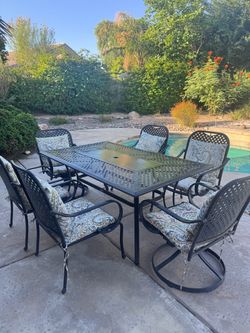 Outdoor Dining Set w/6 chairs (2 swivel)