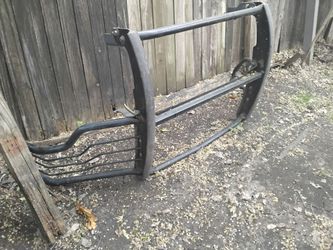 Front bumper guard