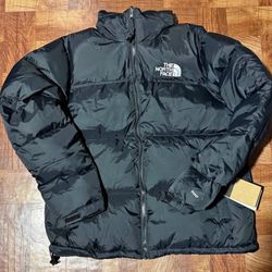 North face Coat Shipping Only, All Sizes Available 