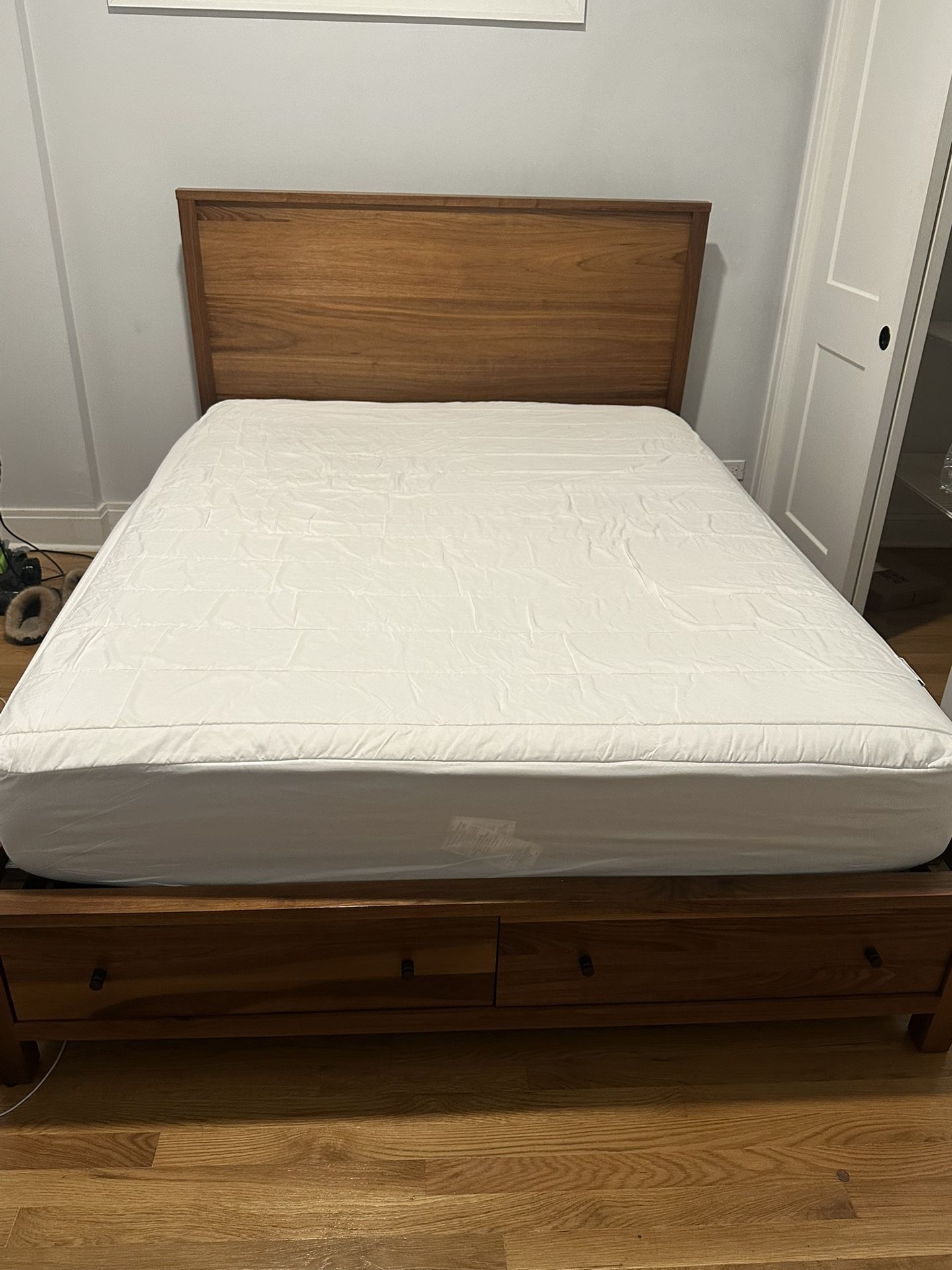 Queen Wood Bed Frame