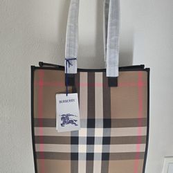 Burberry Tote 