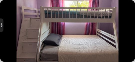 Twin/Full bunk bed with stairs