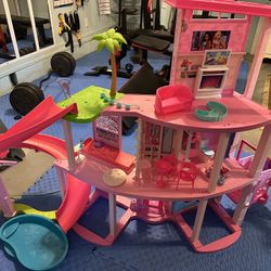 Barbie Dream house 