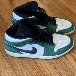 Air Jordan 1s SZ -13