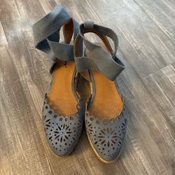 Women’s Sandals 