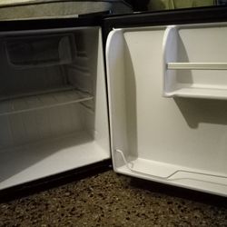 Frigidaire Mini Fridge