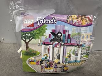 LEGO Friends: Heartlake Hair Salon (41093) - Complete Set w/ instructions.