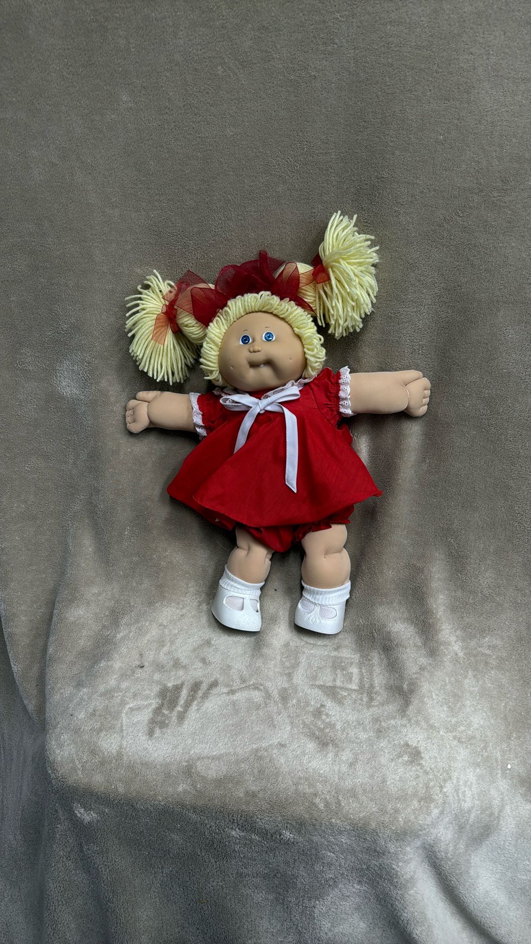 Cabbage, Patch Kid Vantage 16 Inch Girl Doll