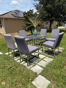 Patio set with extras
