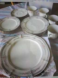 20pc Rothschild China Set