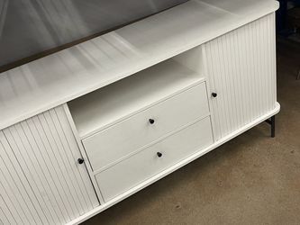 Tv holder