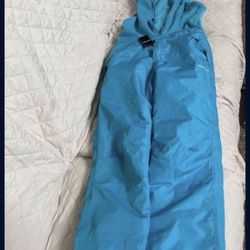 Snow Suit New $30 Size L For Kids